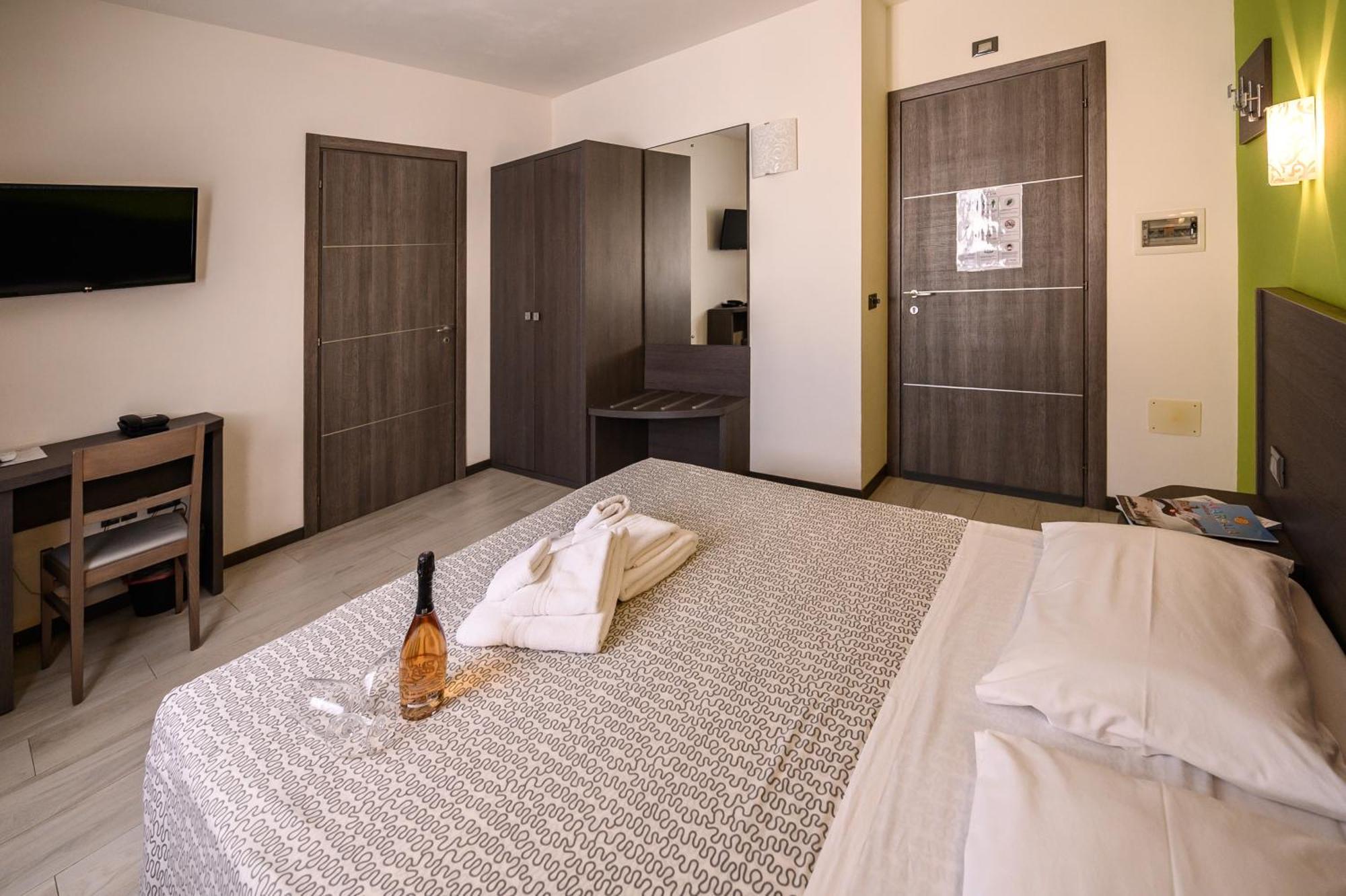 Hotel Rainbow Resort Marsala Exterior foto